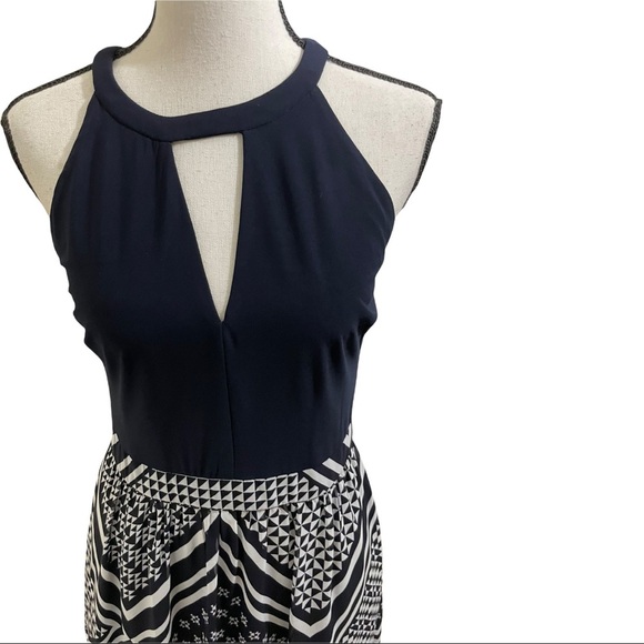 Vince camuto womens maxi dress. Size 6 skirt geometric pattern blue.white - Picture 3 of 12